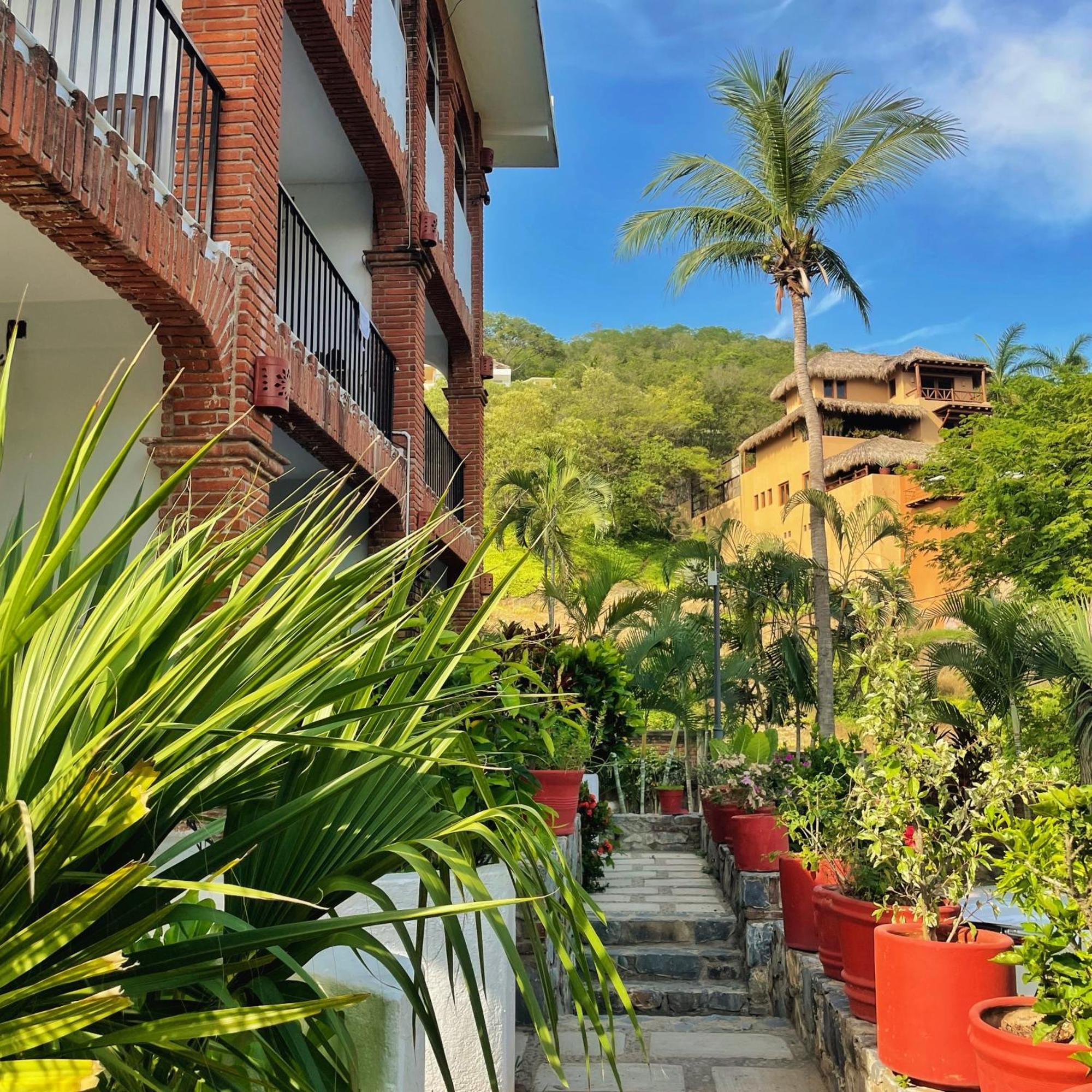 Hotel Villas Ema Zihuatanejo Extérieur photo