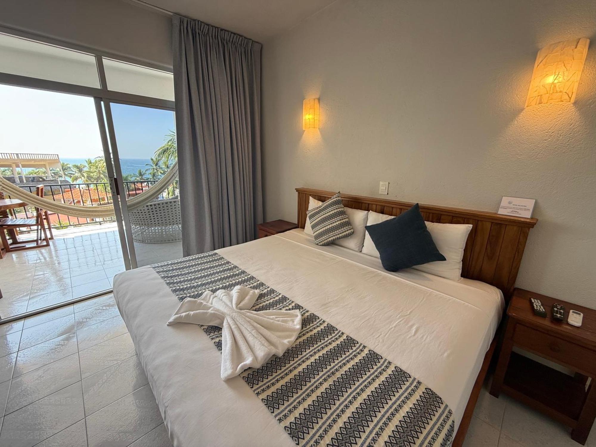 Hotel Villas Ema Zihuatanejo Extérieur photo