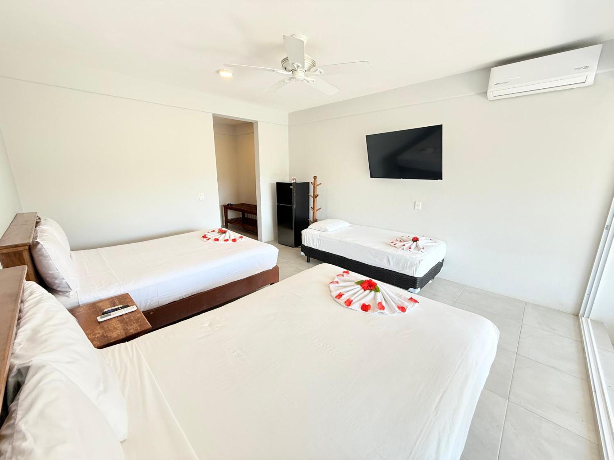 Hotel Villas Ema Zihuatanejo Extérieur photo
