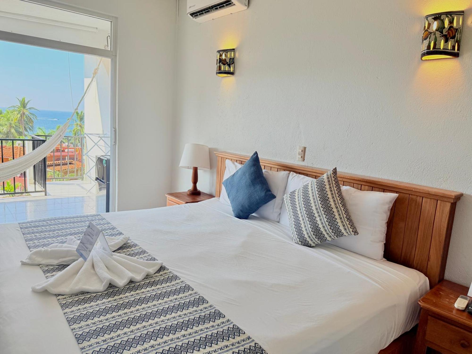Hotel Villas Ema Zihuatanejo Extérieur photo