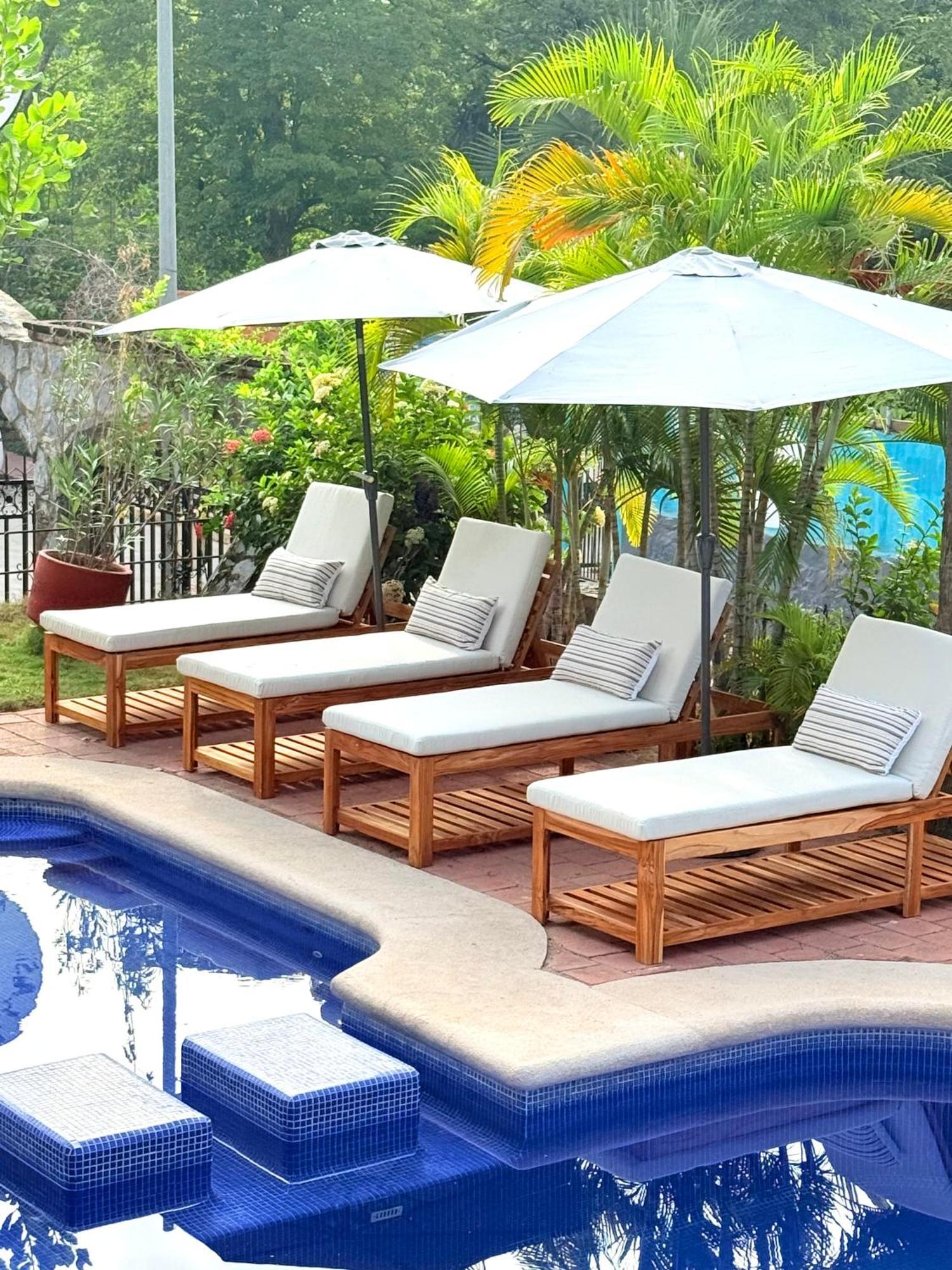 Hotel Villas Ema Zihuatanejo Extérieur photo